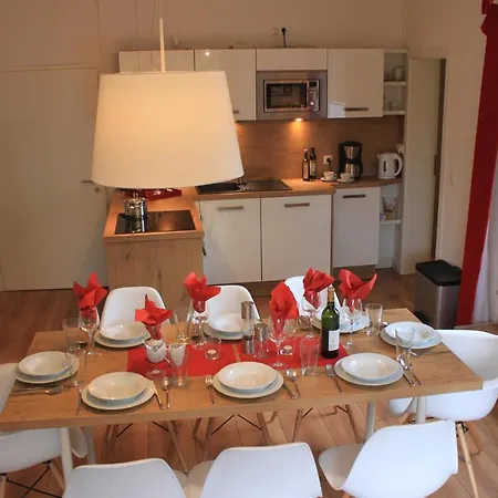 Grosses Schuetzenchalet 브라운라제
